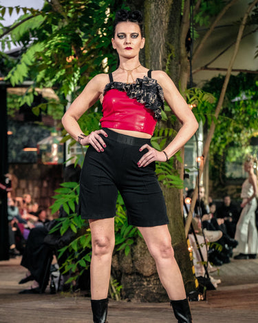 RIBBED COMPRESSION SHORTS - Structured ribbed biker shorts with sculpting stretch