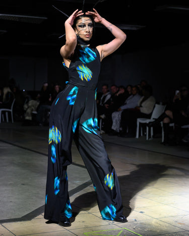 OATH Backless Suit - Backless wide-leg onesie suit with print