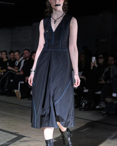 OATH Technical Dress - Technical midi dress with contrast stitching